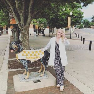 Meet your Posher, Holly